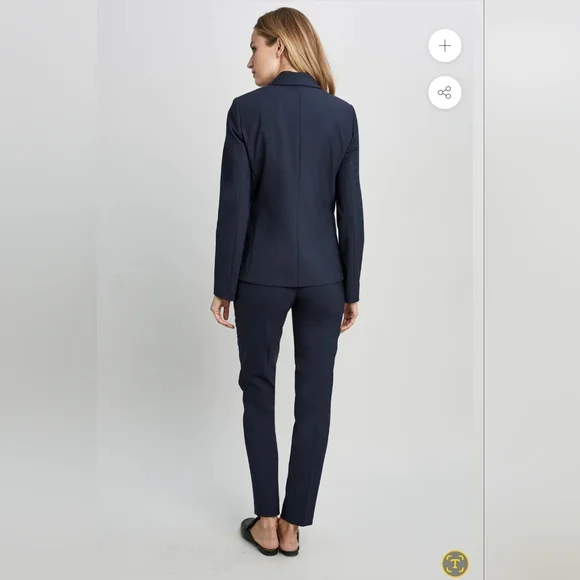 NWT Elie Tahari Darcy Jacket, size 0, navy